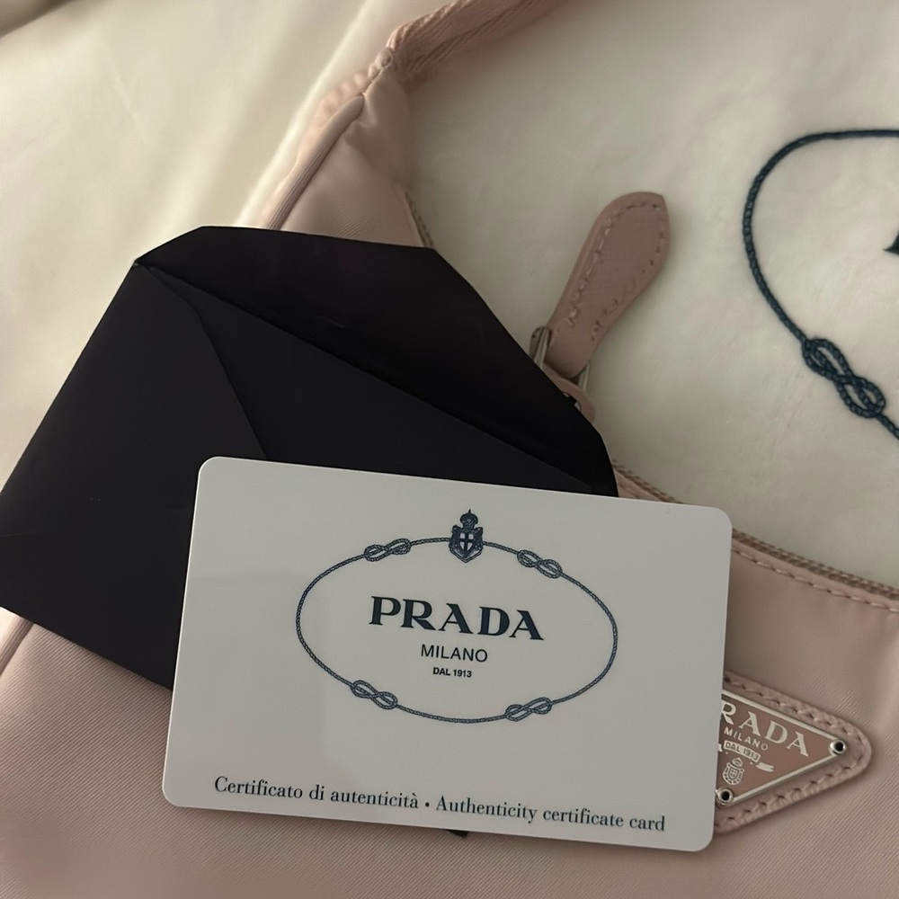 Re-Nylon Prada Re-Edition 2000 mini-bag baby pink - Picture 2 of 8